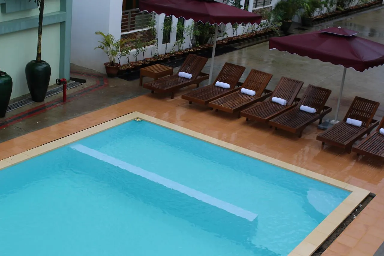 Ten Mile Hotel Yangon