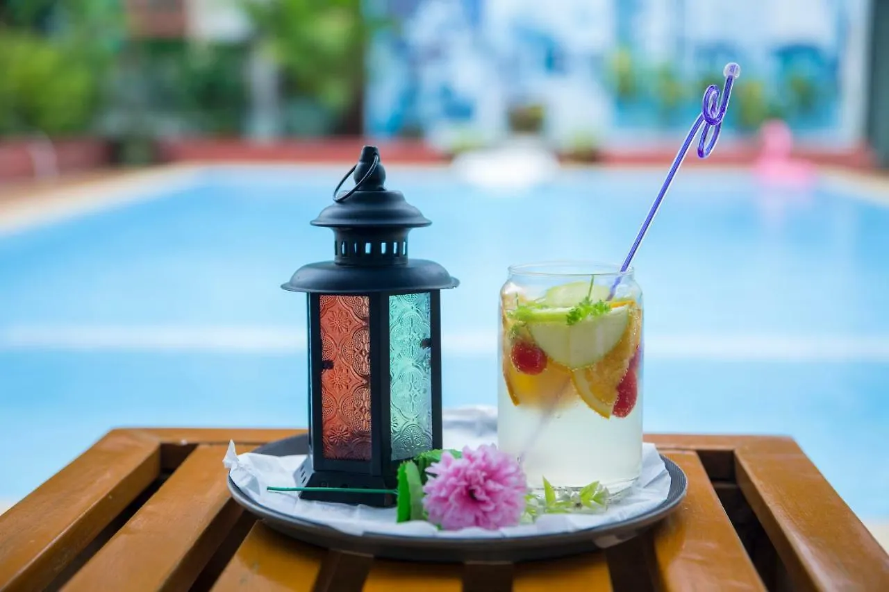 Ten Mile Hotel Yangon