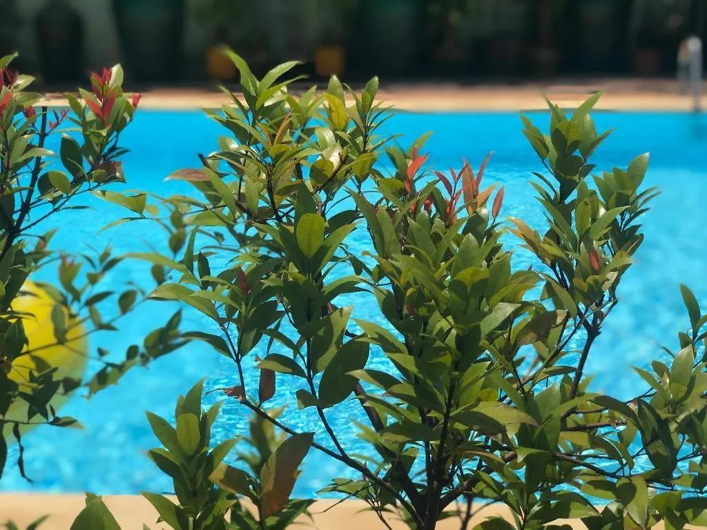 Ten Mile Hotel Yangon