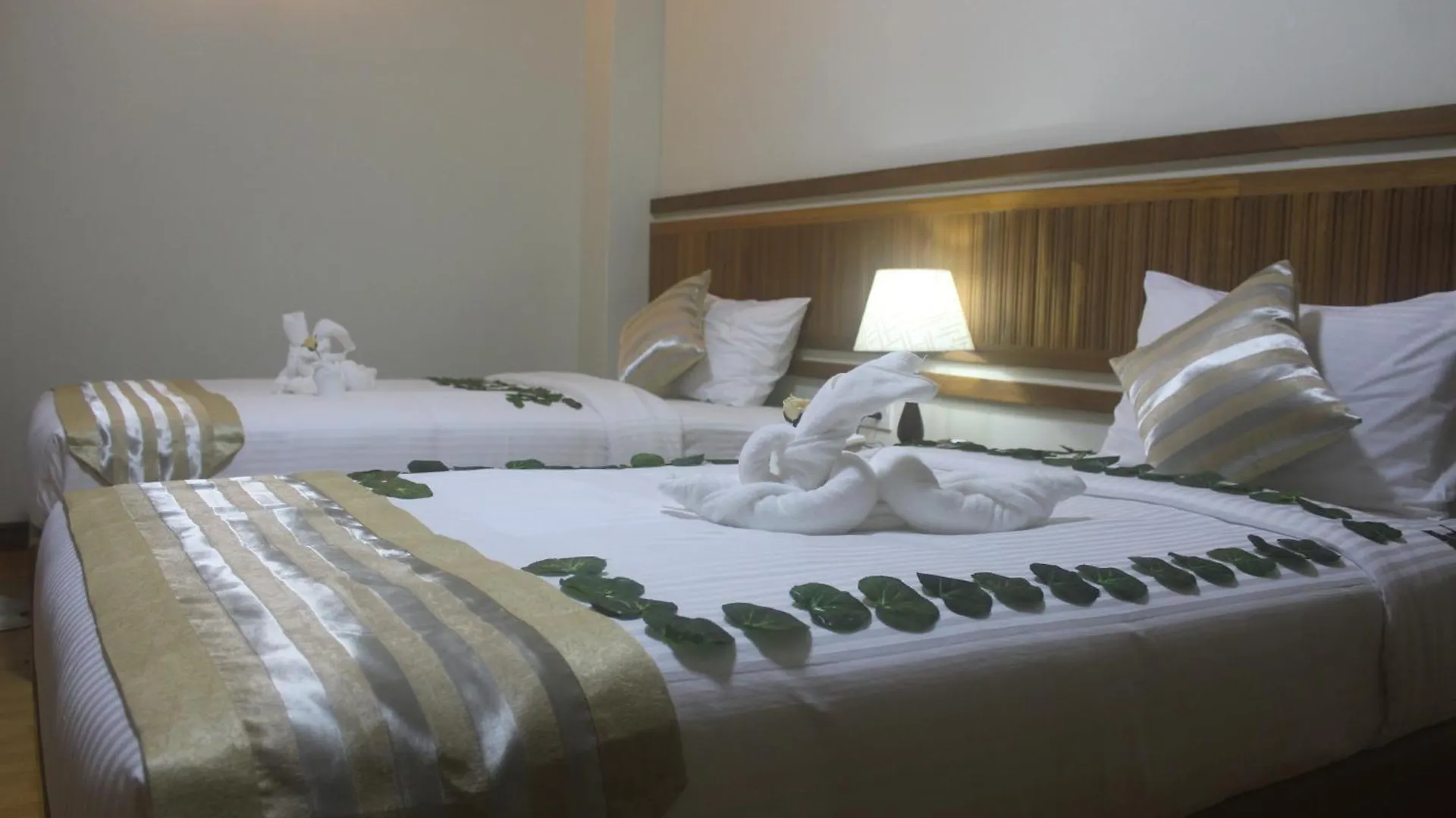 Ten Mile Hotel Yangon