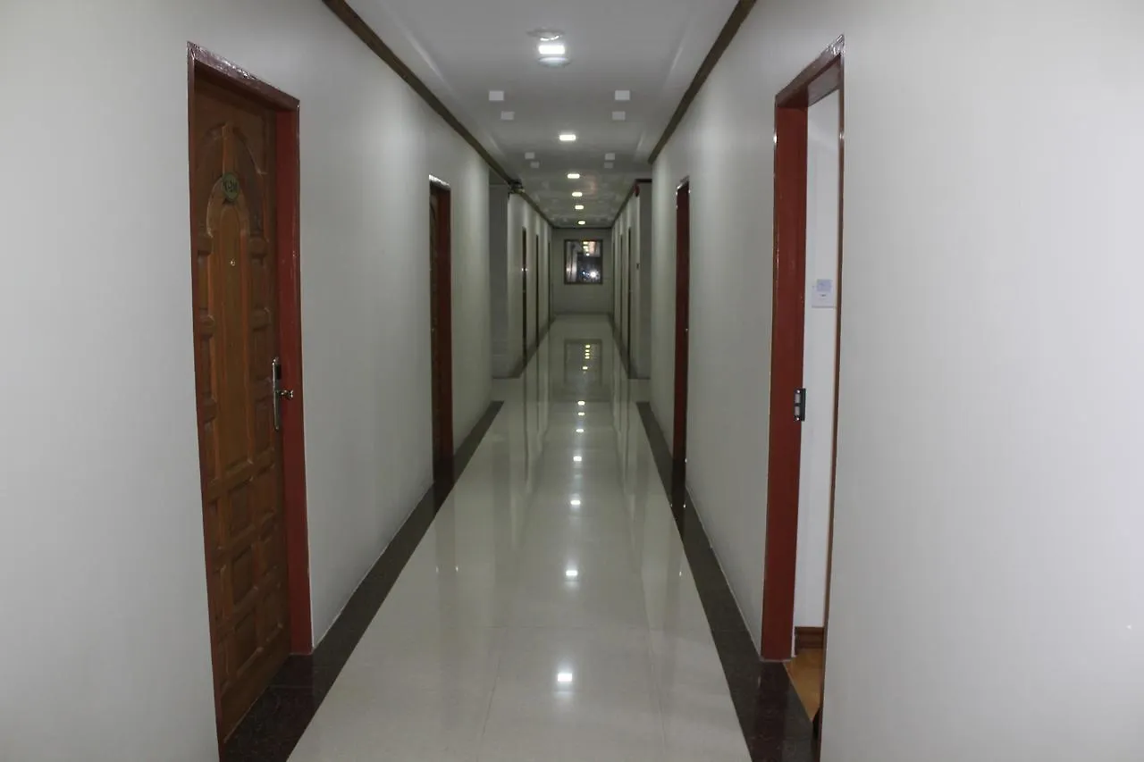 Ten Mile Hotel Yangon 4*,  Myanmar