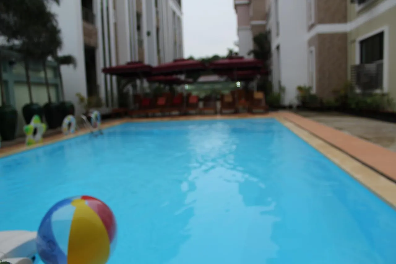 Ten Mile Hotel Yangon