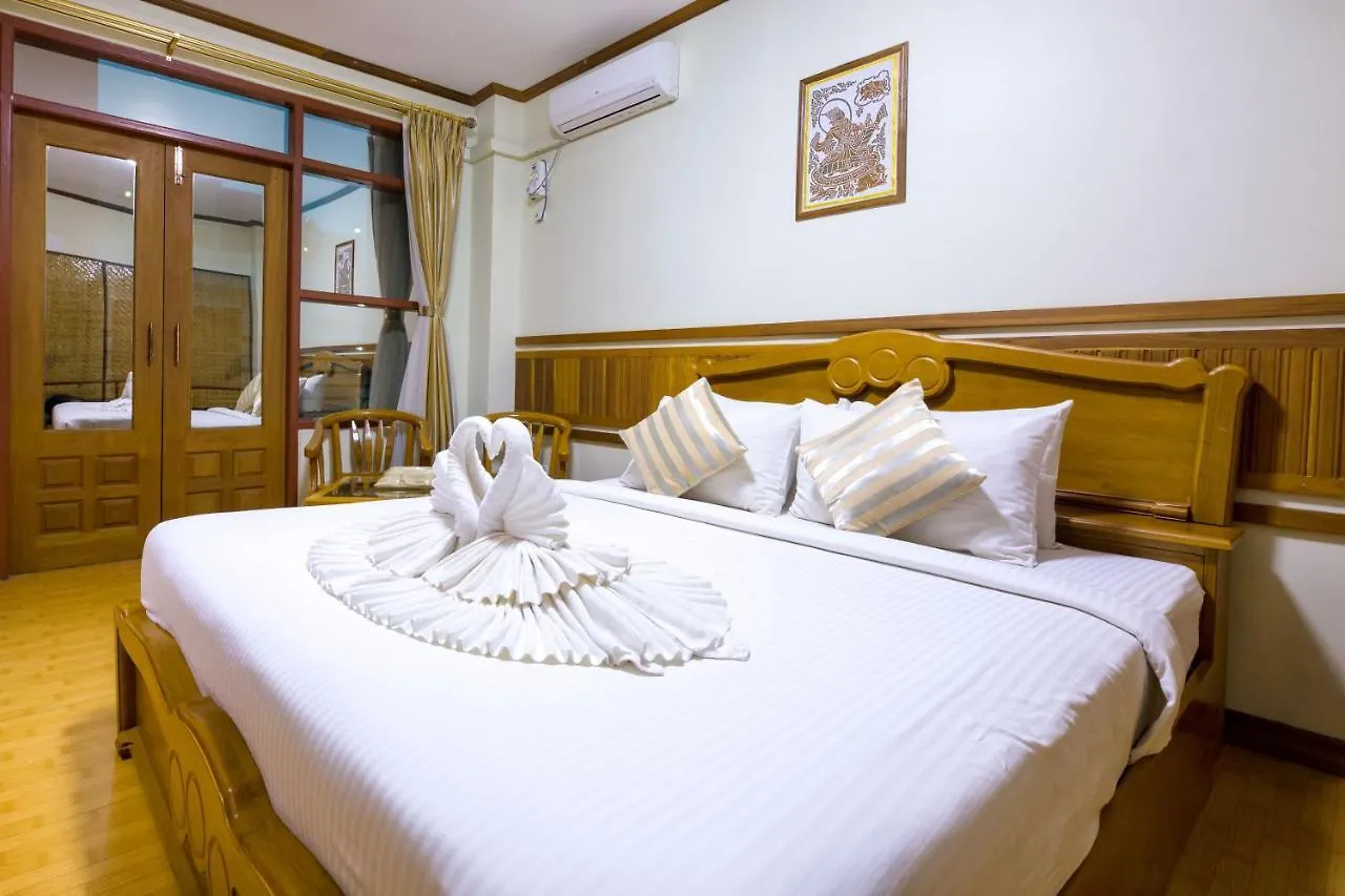 Ten Mile Hotel Yangon 4*,  Myanmar